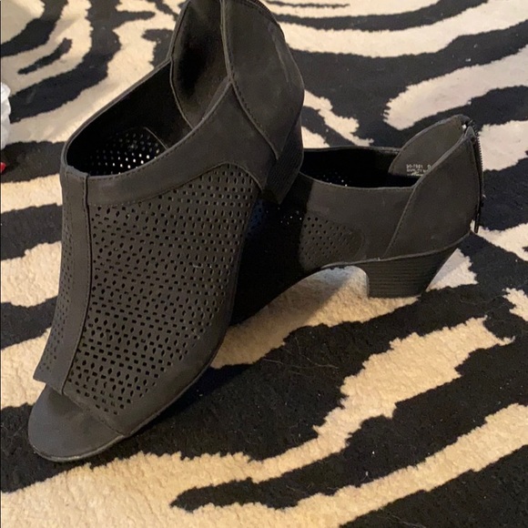 easy street peep toe booties